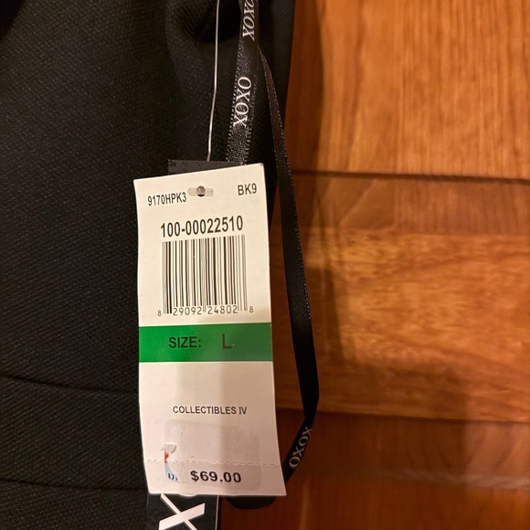 NWT Beautiful Black Classic  Dress - Picture 5 of 6